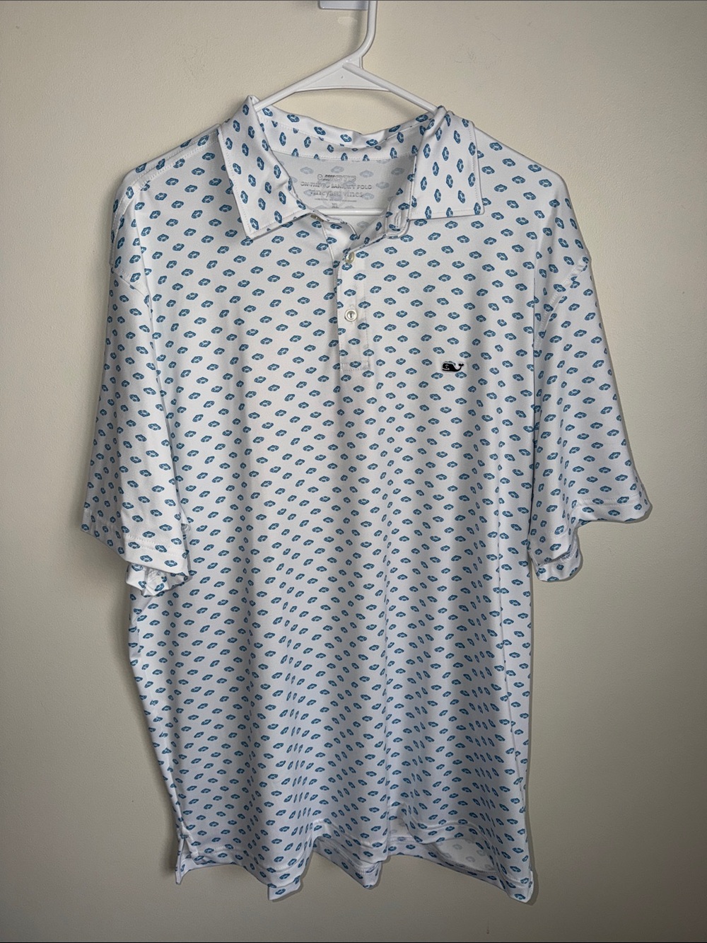 Vineyard Vines White On The Go Sankaty Polo with Light Blue Print